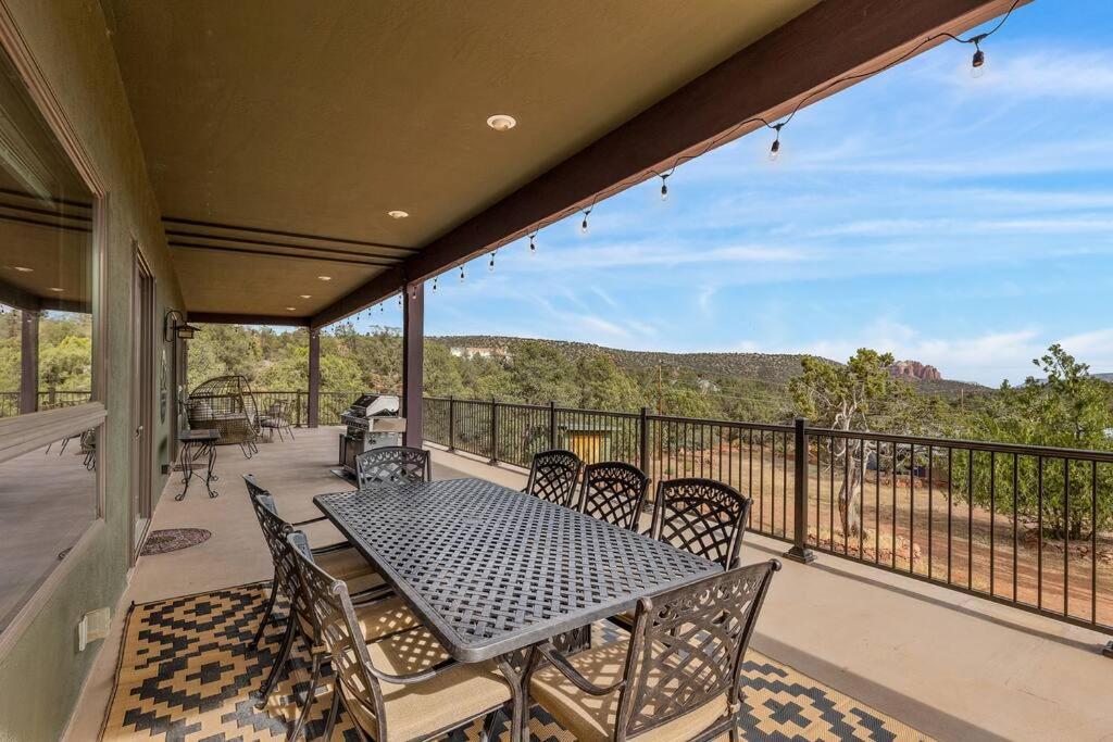 Close To Fresh Creek! Sleeps 12 ~ Amazing Views W/Serene Open Space ~ Hot Tub + Game Room ~ Trails Outside Sedona Extérieur photo