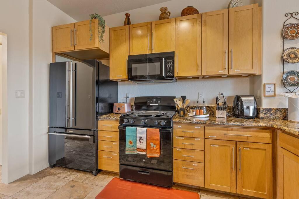 Close To Fresh Creek! Sleeps 12 ~ Amazing Views W/Serene Open Space ~ Hot Tub + Game Room ~ Trails Outside Sedona Extérieur photo