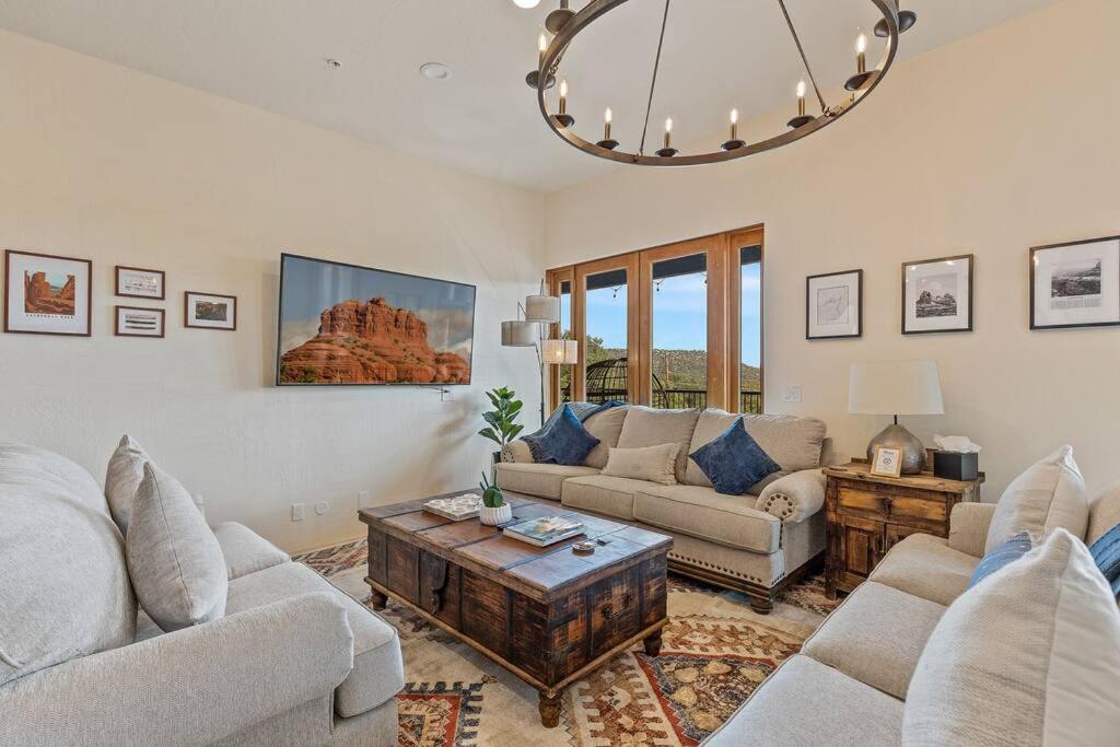 Close To Fresh Creek! Sleeps 12 ~ Amazing Views W/Serene Open Space ~ Hot Tub + Game Room ~ Trails Outside Sedona Extérieur photo