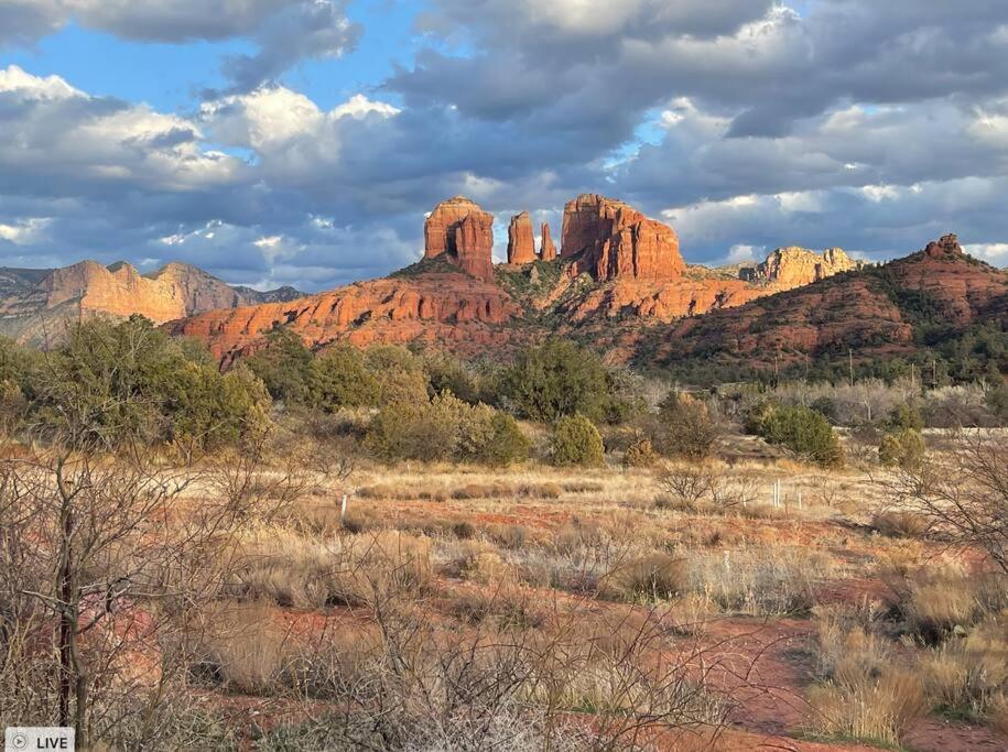 Close To Fresh Creek! Sleeps 12 ~ Amazing Views W/Serene Open Space ~ Hot Tub + Game Room ~ Trails Outside Sedona Extérieur photo